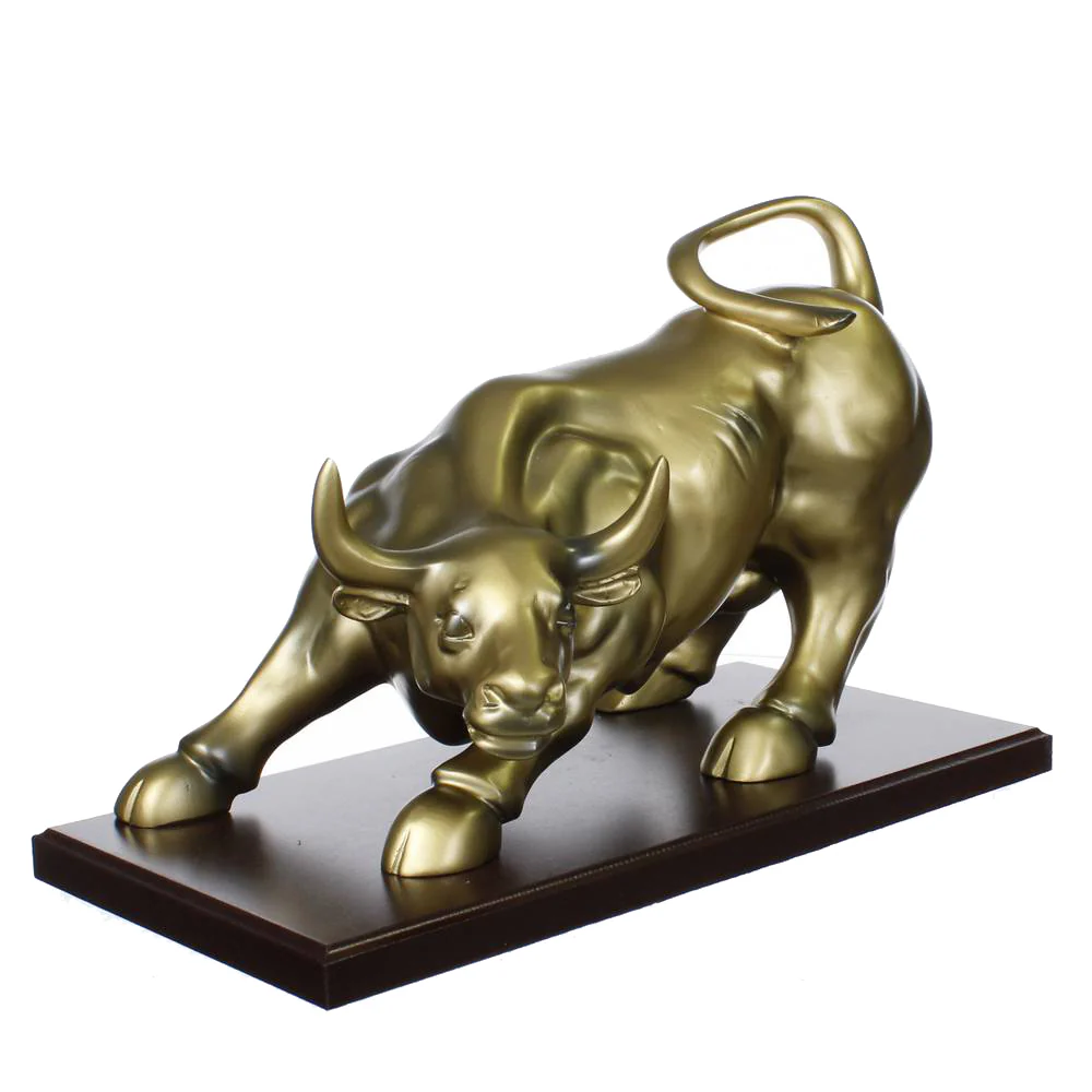 פסל השור הזועם בסיס עץ