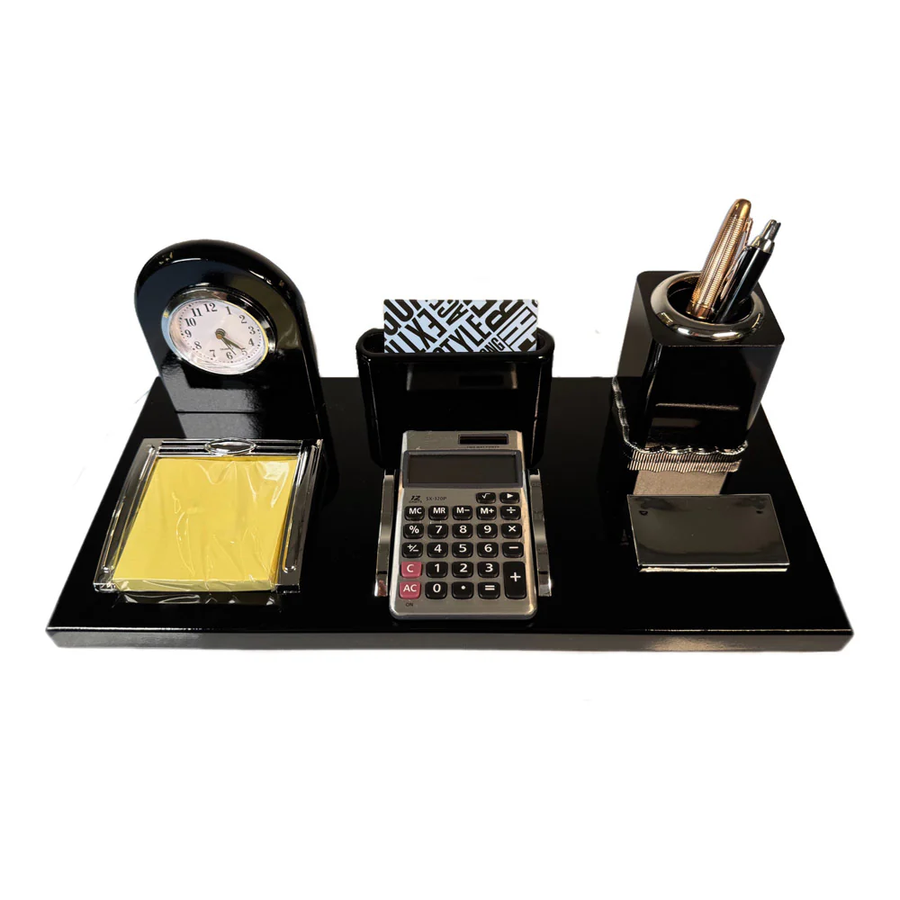 מעמד שולחני יוקרתי Timekeeper כולל שעון על פלטה שחורה